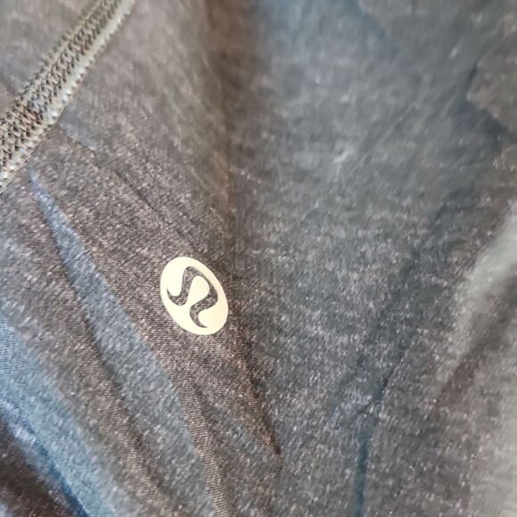 Lululemon Fast Track Reversible Zip-up Jacket Black White Women's size 6 - Picture 11 of 15